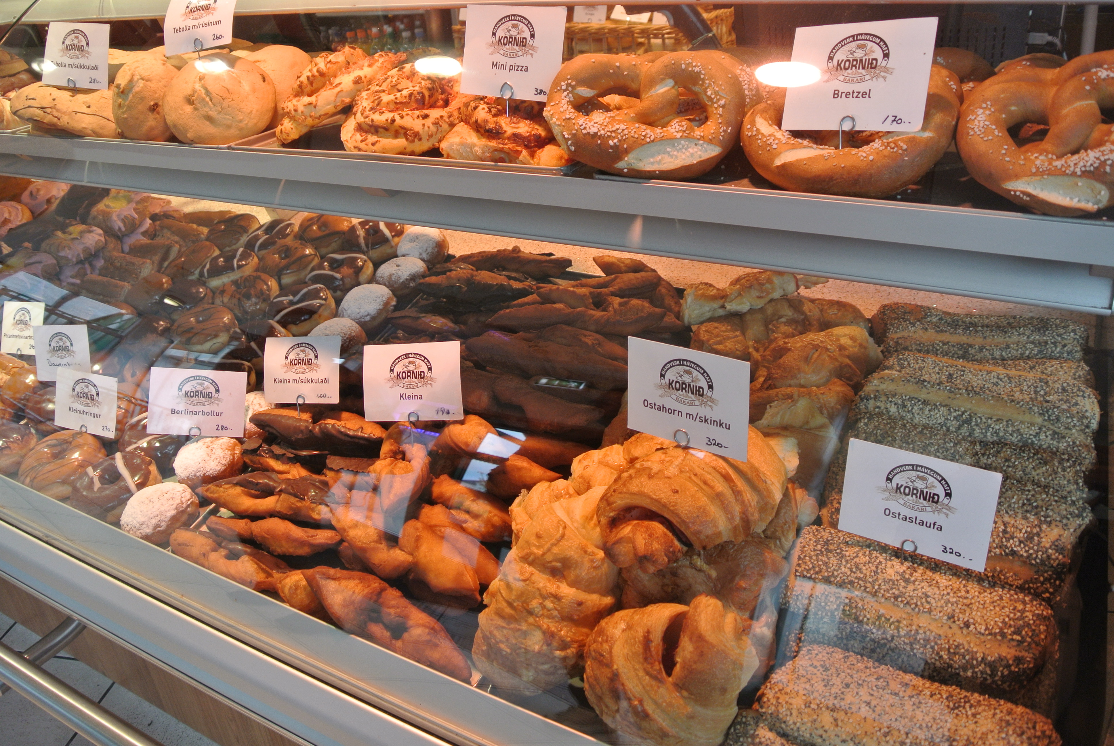 So many different pastries! Hard to choose!